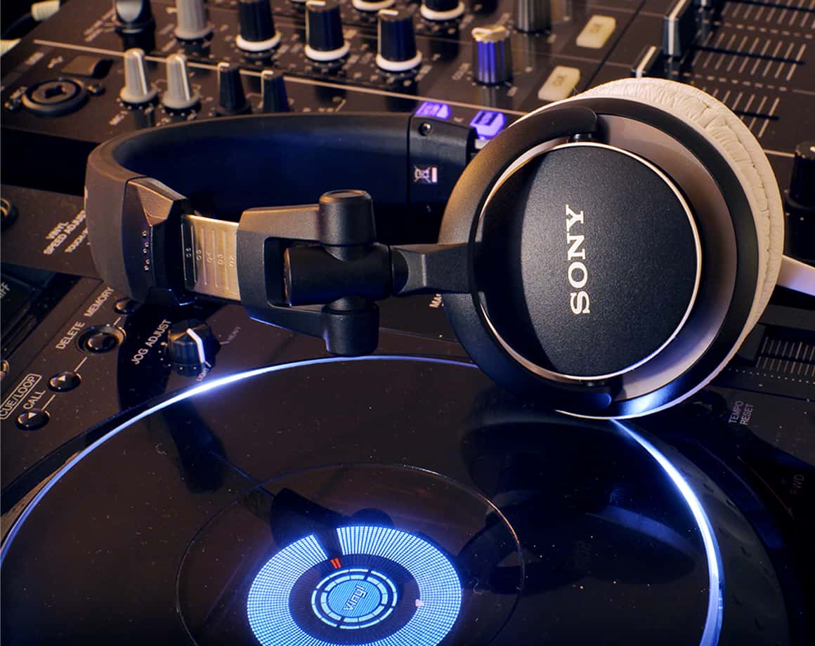 Auscultadores de DJ Confortáveis & Profissionais | MDR-V55 | Sony